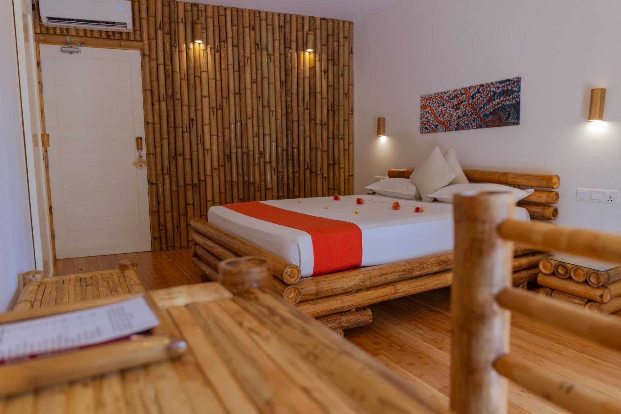 Отель Ecoboo Maldives Thinadhoo  Экстерьер фото