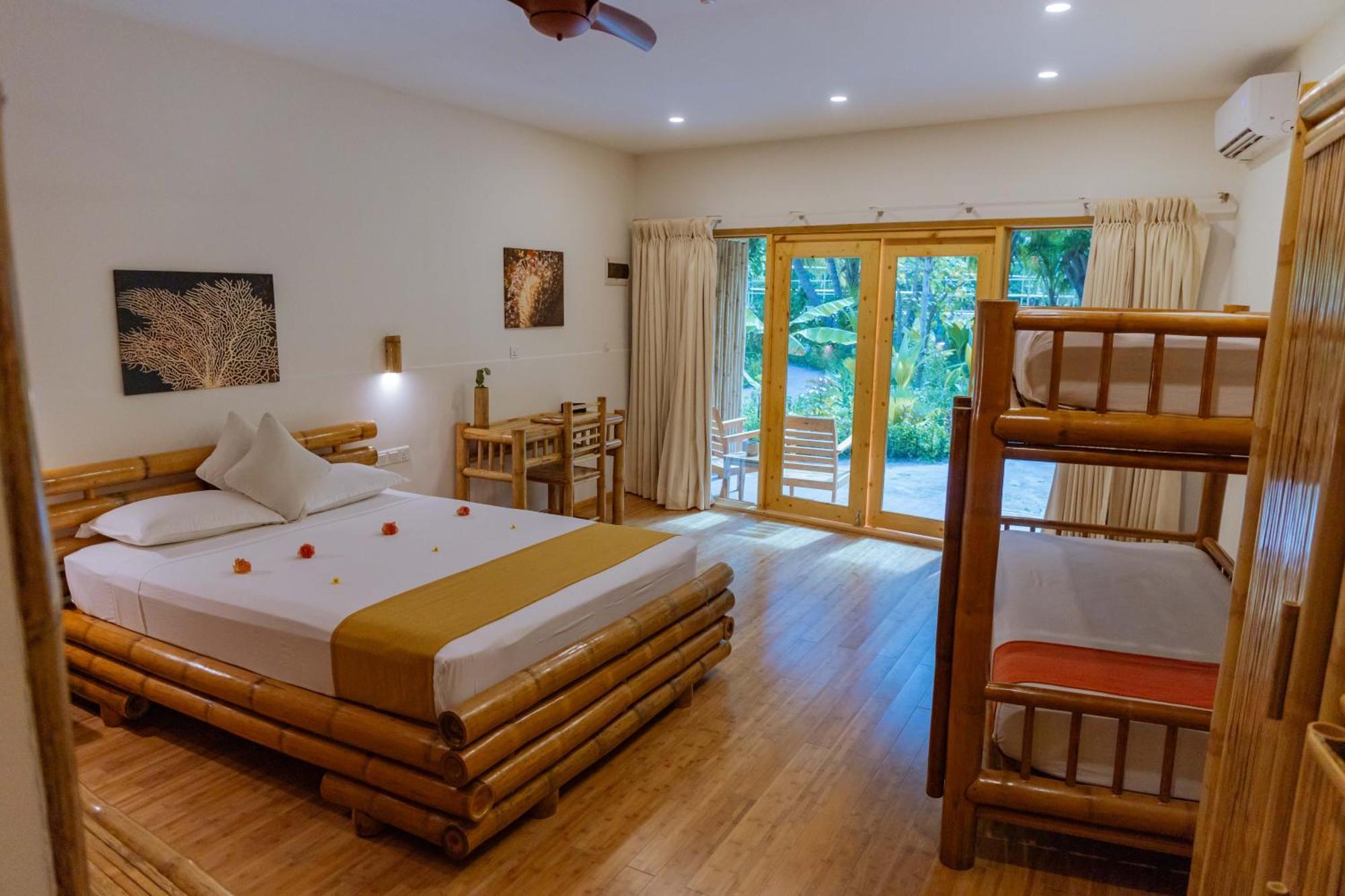 Отель Ecoboo Maldives Thinadhoo  Экстерьер фото